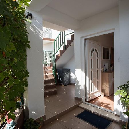 Apartmani Komparic Baska Voda Exterior photo