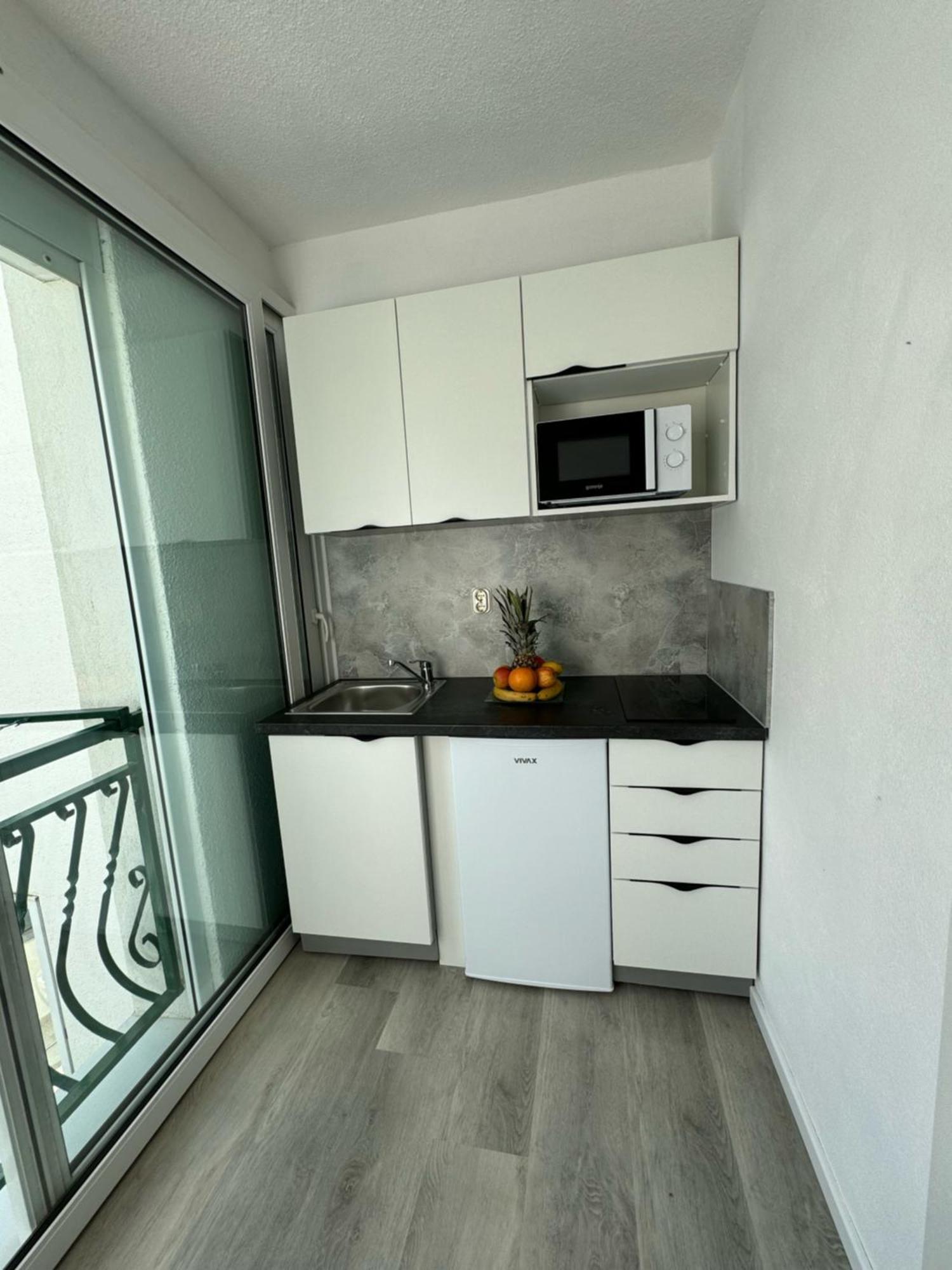Apartmani Komparic Baska Voda Exterior photo